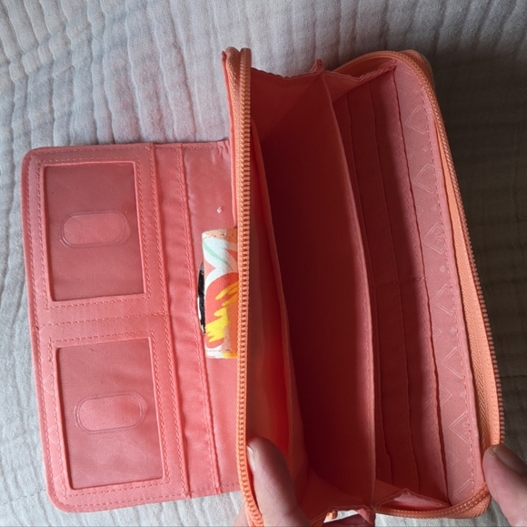 Vera Bradley Printed Cotton Vera Tote Bag Rain Forest Lily Coral Like New - Picture 6 of 6